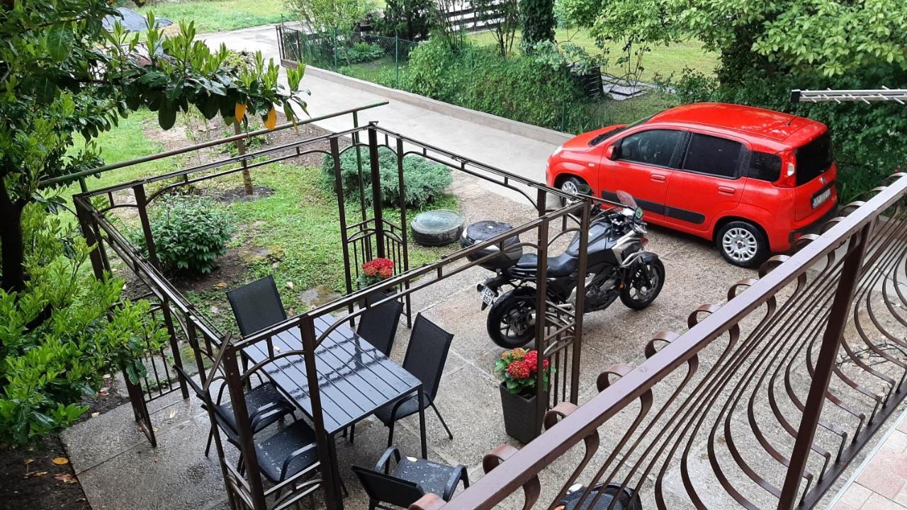 Apartman Mibel Zagrzeb Zewnętrze zdjęcie