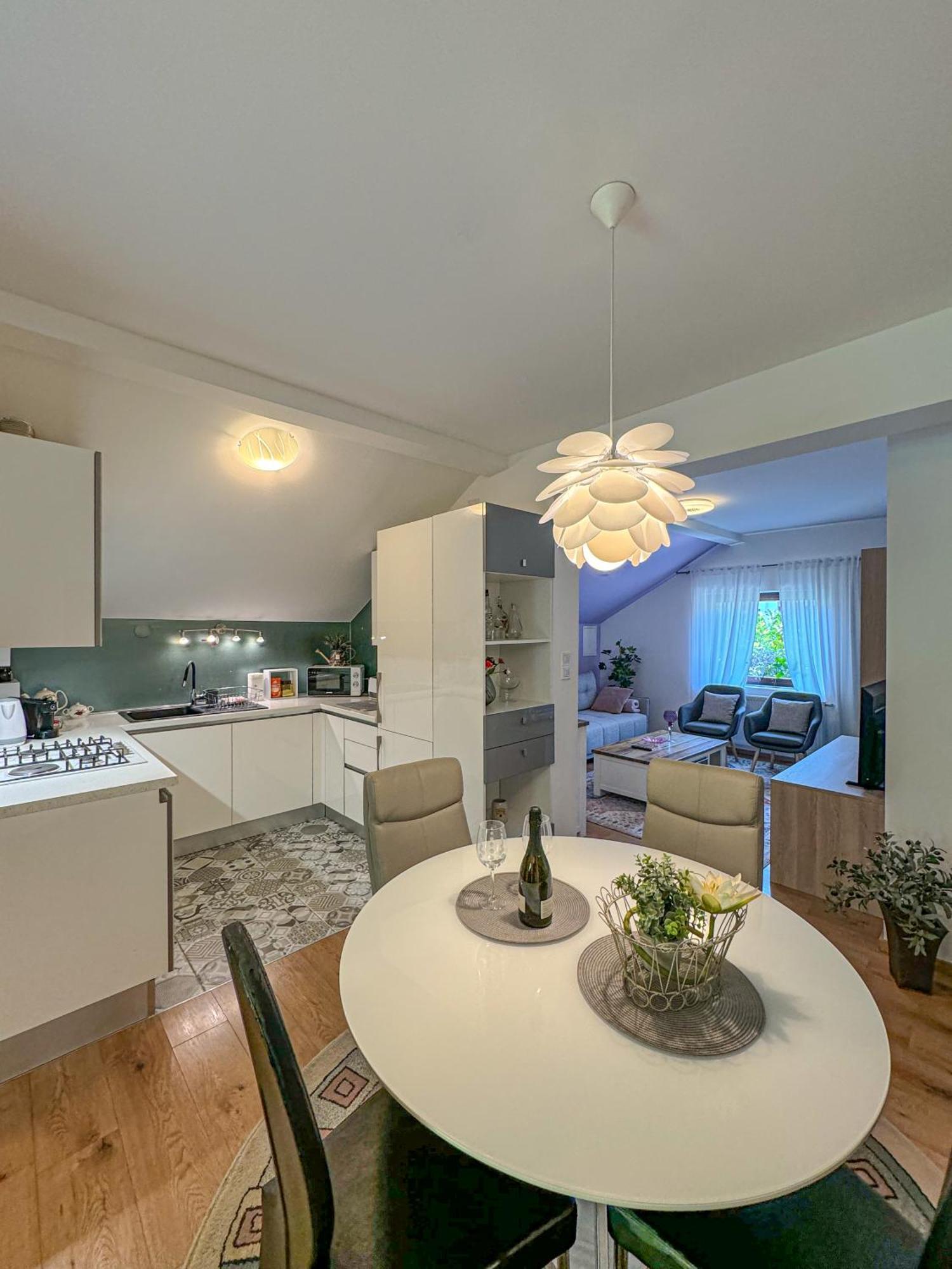 Apartman Mibel Zagrzeb Zewnętrze zdjęcie