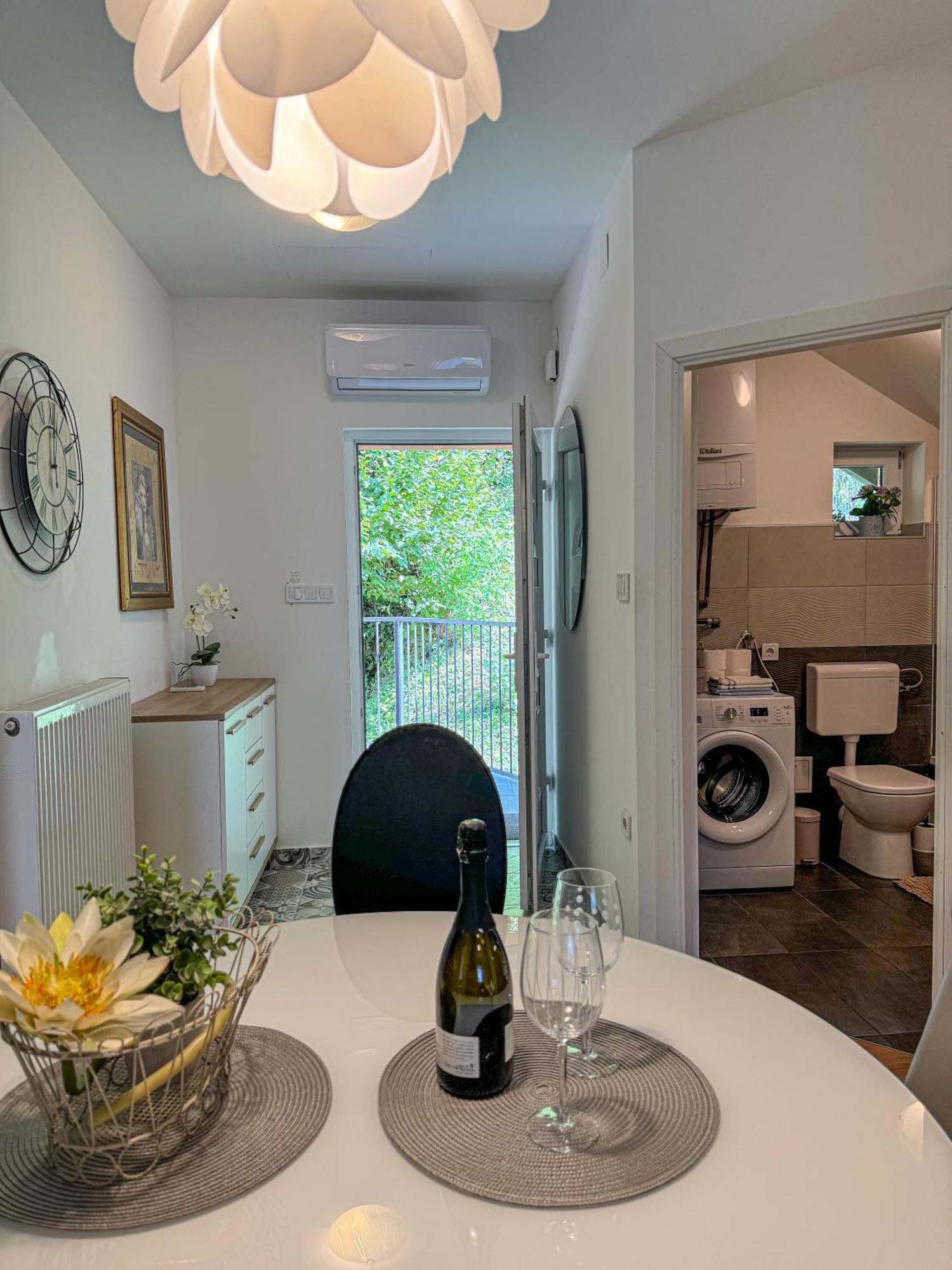 Apartman Mibel Zagrzeb Zewnętrze zdjęcie